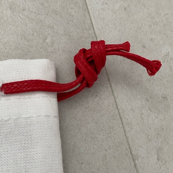 BRAND NEW! Set of 2 - Christian Louboutin White Drawstring Shoe Dustbags - Picture 6 of 6